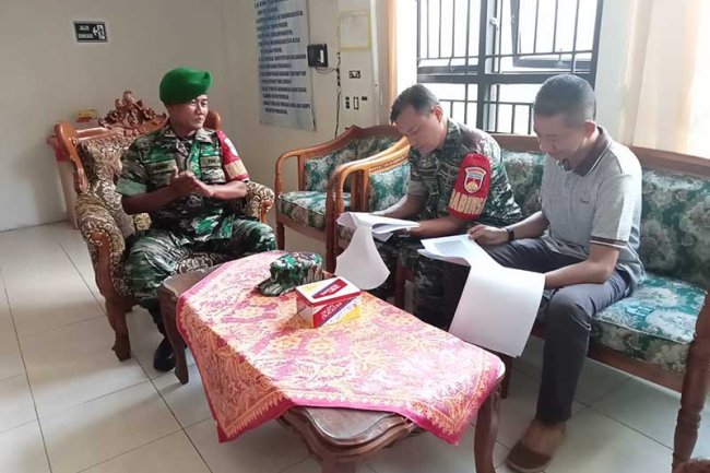 Jalin Sinergitas Babinsa Koramil 14 Madukara Komsos Dengan Pegawai Kecamatan