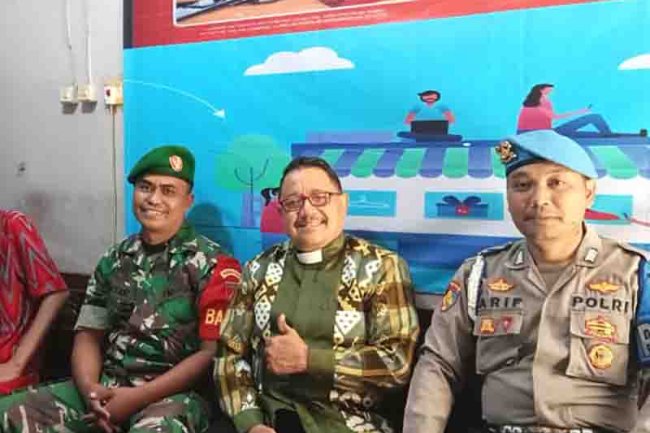 Babinsa Padas Lakukan Pengamanan Peringatan Kenaikan Isa Al Masih di Gereja EL SADDAI