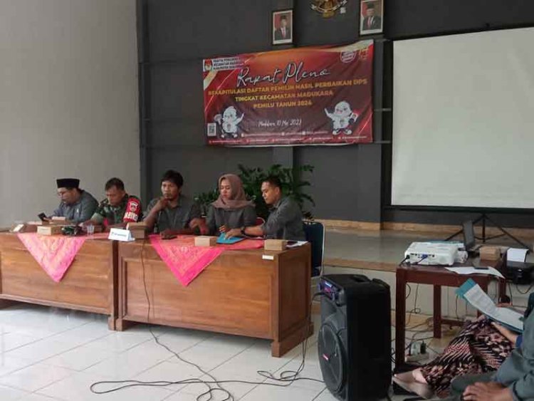 Sukseskan Pemilu 2024 Babinsa Koramil 14 Madukara Hadiri Rapat Pleno Terbuka Rekapitulasi Dpshp