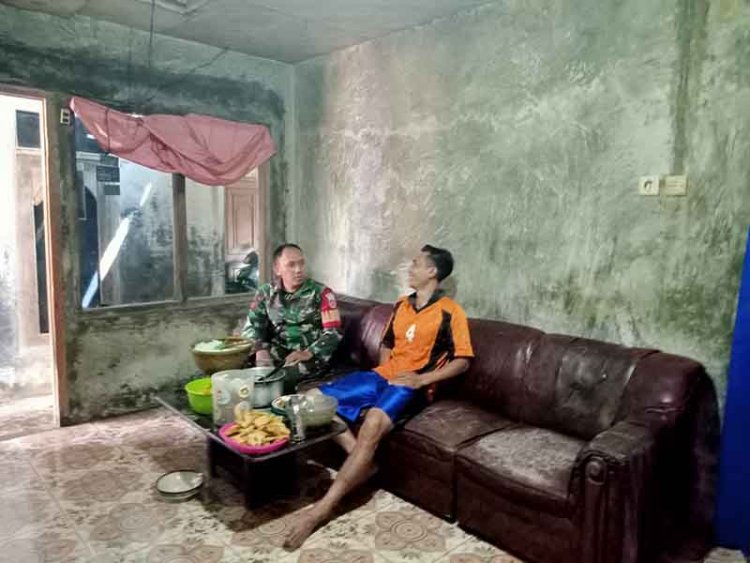 Mewujudkan Keakraban, Babinsa Komsos Dengan Warga Binaan