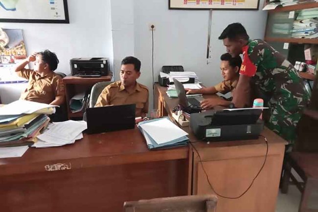 Perbarui Data Masyarakat, Babinsa Lakukan Puldatater