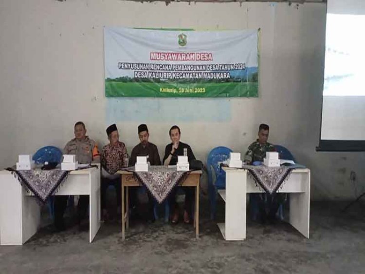 Babinsa Madukara Hadiri Musdes Penyusunan RKPDes Tahun 2024 Desa Kaliurip