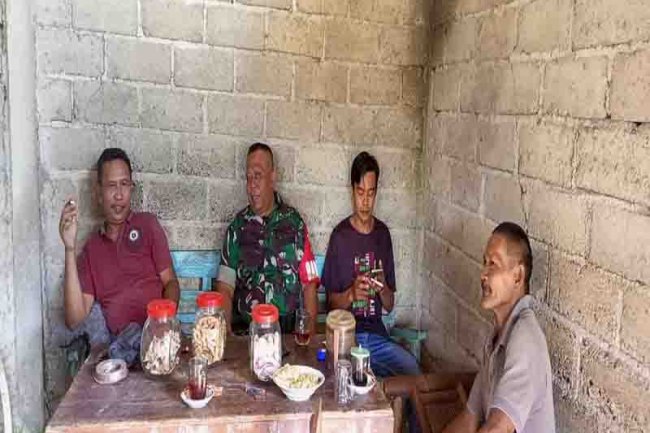 Mewujudkan Keakraban, Babinsa Komsos Dengan Warga Binaan