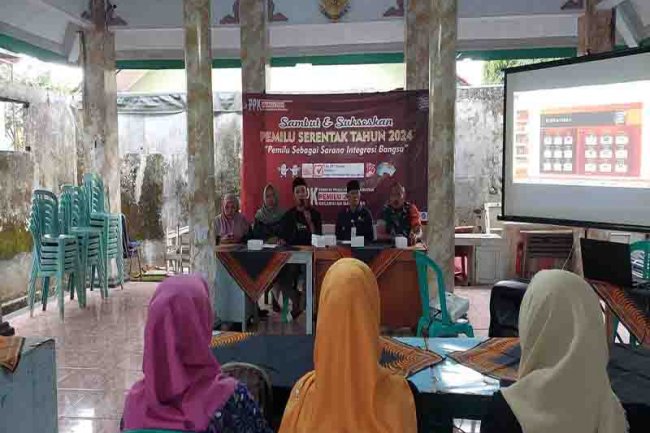 Babinsa Madukara Sertu Sumaryono Menghadiri Sosialisasi Pemilih Pemilu 2024