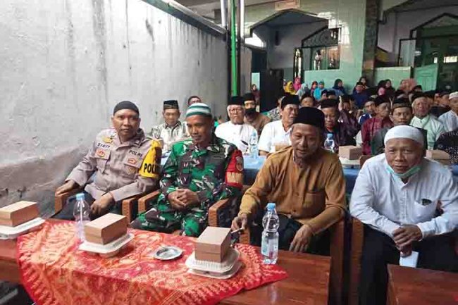 Babinsa Madukara Hadiri Pengajian Akbar Dalam Rangka Menyambut Tahun Baru Islam 1445 H