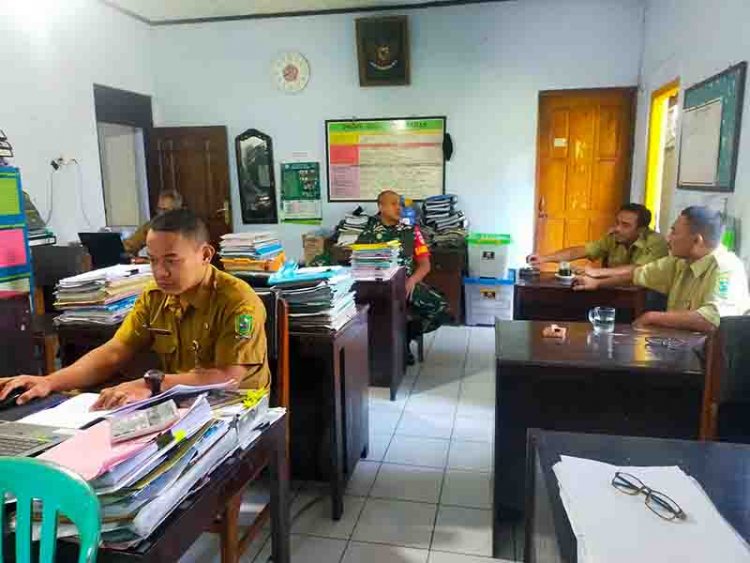 Perbarui Data Masyarakat, Babinsa Madukara Lakukan Puldatater