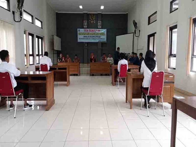 Babinsa Dampingi Dan Pantau Ujian Seleksi Perangkat Desa