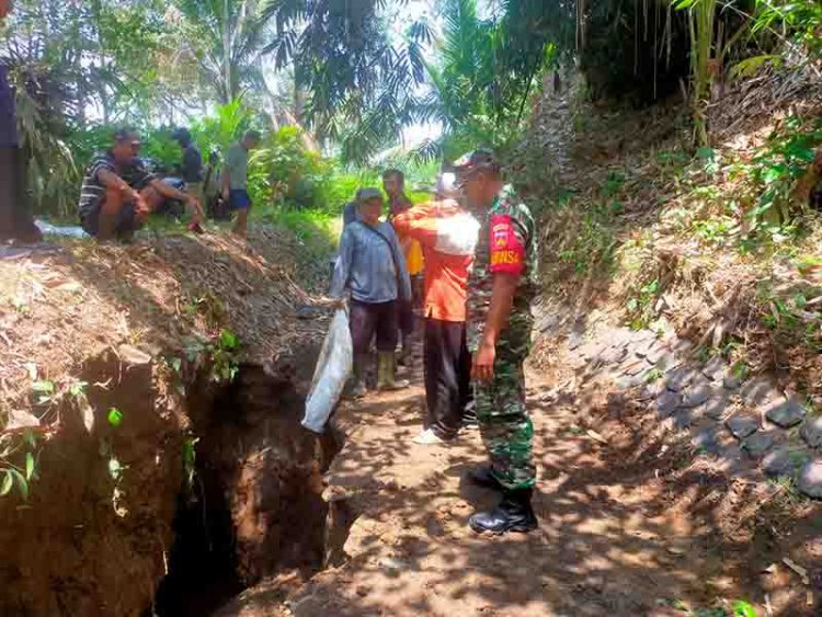 TANAH AMBLAS, BABINSA KORAMIL 14/MADUKARA SIGAP DAN CEPAT CEK LOKASI