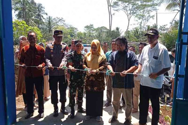 MENGHADIRI PERESMIAN TPS 3R, DANRAMIL MADUKARA BERHARAP AGAR MASYARAKAT DAPAT MEMANFAATKANNYA DENGAN BAIK