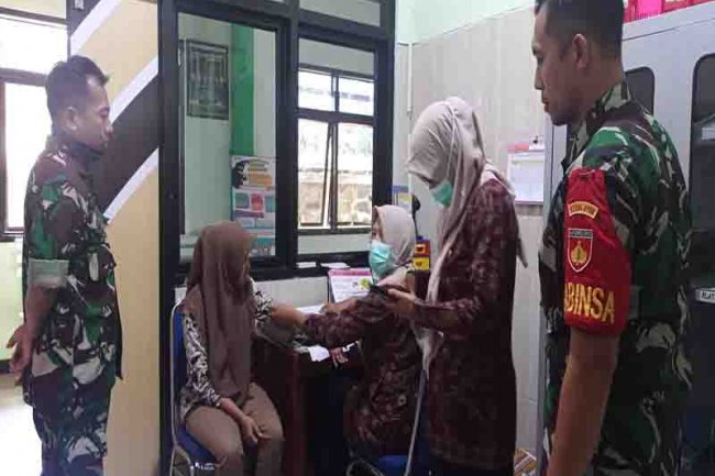 SUKSESKAN PROGRAM KB BABINSA MADUKARA MELAKSANAKAN PENDAMPINGAN DI PUSKESMAS WILAYAH BINAAN