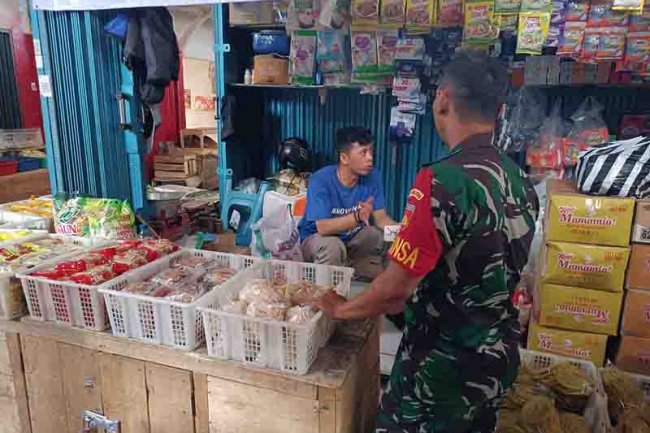 JALIN KOMUNIKASI, BABINSA KOMSOS DENGAN PEDAGANG DI PASAR TRADISIONAL