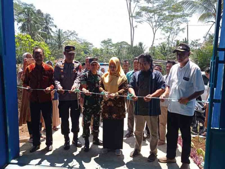 MENGHADIRI PERESMIAN TPS 3R, DANRAMIL MADUKARA BERHARAP AGAR MASYARAKAT DAPAT MEMANFAATKANNYA DENGAN BAIK