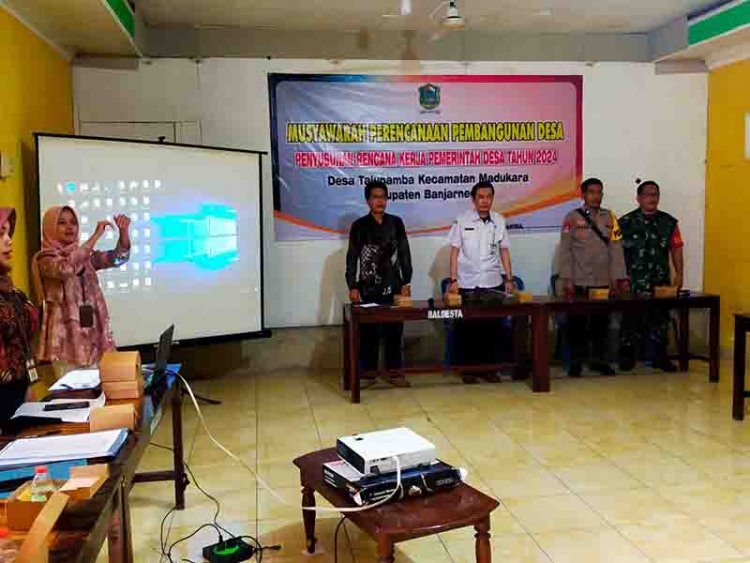 Babinsa Koramil 14/Madukara Hadiri Musdes Penyusunan RKPDes Tahun 2024 Desa Talunamba