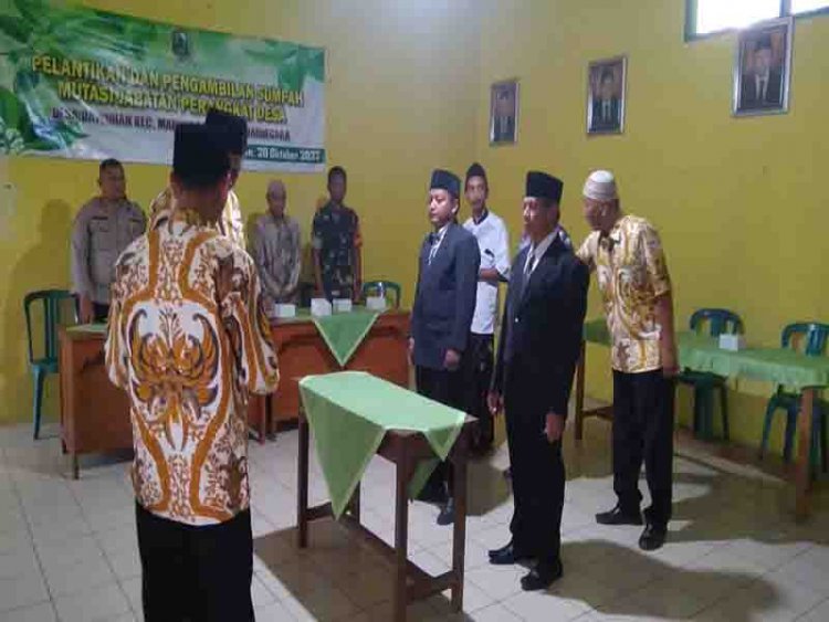 Babinsa Koramil 14/Madukara Hadiri Pelantikan Mutasi Jabatan Perangkat Desa