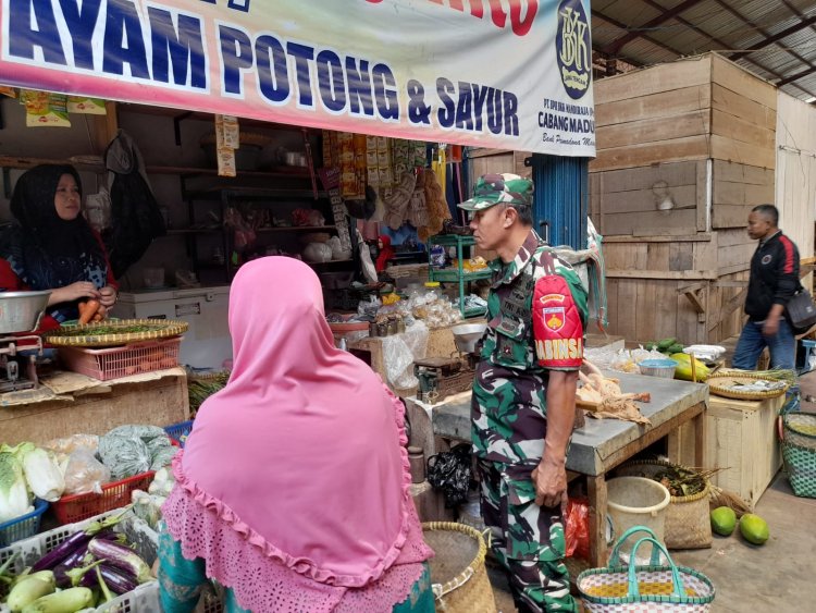 JALIN KOMUNIKASI, BABINSA KOMSOS DENGAN PEDAGANG DI PASAR TRADISIONAL