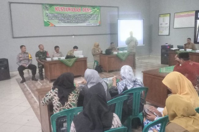 Babinsa Koramil 14/Madukara Hadiri Rapat Pembentukan Panitia Pemilihan Kepala Desa