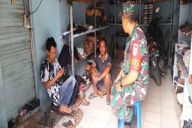 Mewujudkan Keakraban, Babinsa Koramil 14/Madukara Komsos Warga Binaan