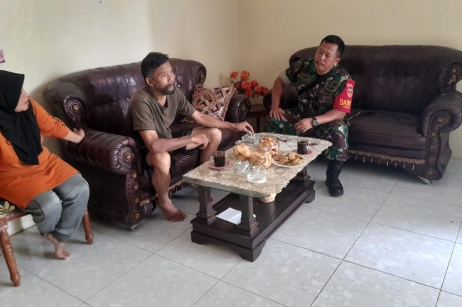 Mewujudkan Keakraban, Babinsa Koramil 14/Madukara Komsos Warga Binaan