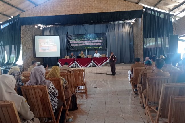 Danramil 14/Madukara Hadiri Acara Sosialisasi Bidang Hukum Serta Pembentukan Desa Restorative Justice Th 2023