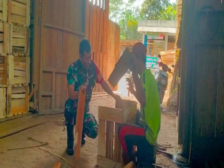 Mewujudkan Keakraban, Babinsa Komsos