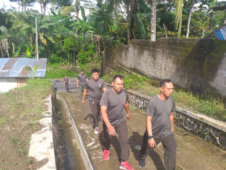 JAGA KESEHATAN DAN KEBUGARAN TUBUH ANGGOTA KORAMIL 14/MADUKARA LAKSANAKAN JALAN SEHAT