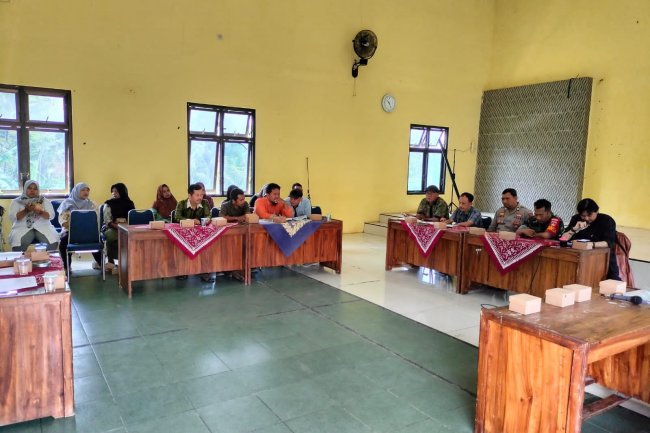 Babinsa Koramil 14/Madukara Hadiri Rapat Penetapan DPT Pilkades   