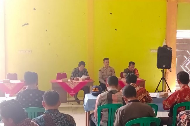 DUKUNG PEMBANGUNAN DESA, BABINSA HADIRI MUSRENBANG DESA GUNUNG GIANNA