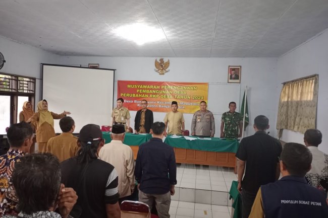 Babinsa Hadiri Musdes Penyusunan Perubahan RKPDes Tahun 2024 Desa Bantarwaru