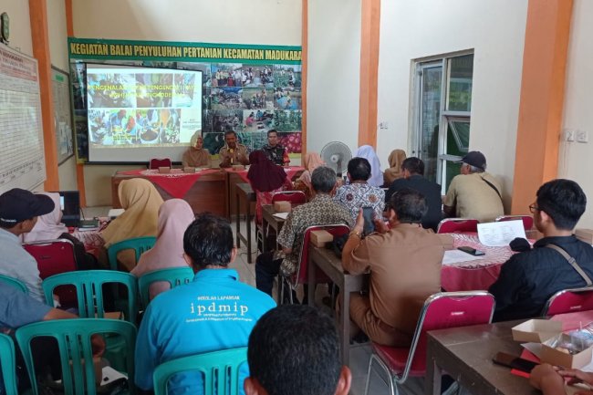 BABINSA HADIRI RAPAT PENYULUHAN BIDANG PERTANIAN DAN KETAHANAN PANGAN DI DESA BINAAN
