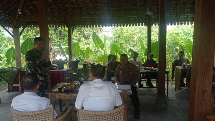 Batuud Koramil 14/Madukara Hadir Mewakili Danramil dalam Kegiatan IKK Desa Se Kecamatan Madukara. 