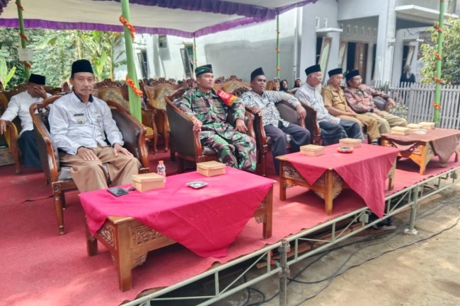 Dekatkan Diri Dengan Tokoh Agama Dan Warga Binaannya, Babinsa Mewakili Danramil Hadiri Maulid Nabi Muhammad SAW