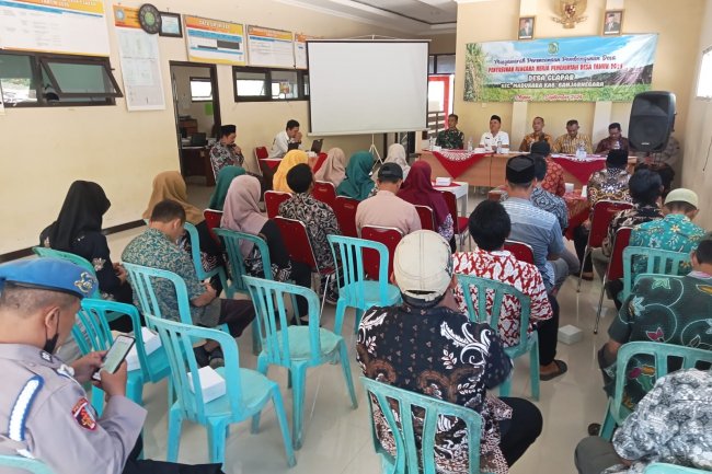 Babinsa Koramil 14/Madukara Hadiri Musdes  RKP Desa Clapar