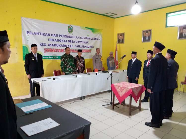 Hadiri Pelantikan Perangkat Desa, Danramil Koramil 14/Madukara Harapkan Pejabat Baru Mendedikasikan Untuk Kepentingan Masyarakat.