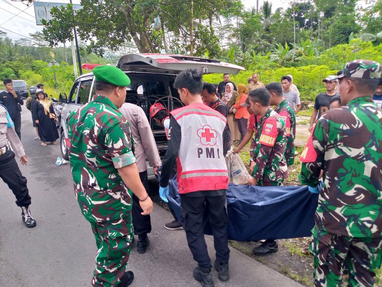 BABINSA BANTU EVAKUASI KORBAN KECELAKAAN KERJA