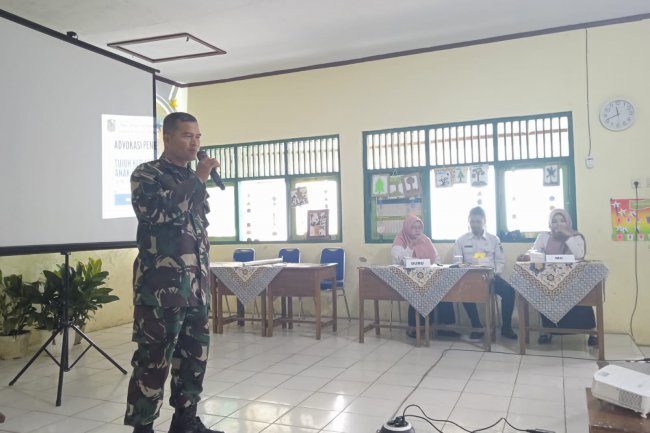 Babinsa hadiri kegiatan advokasi 7 kebiasaan anak Indonesia hebat di wilayah kec.madukara.
