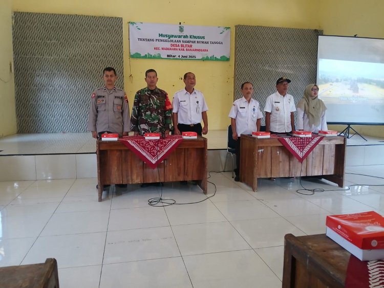 Babinsa 14/Madukara hadiri sosialisasi pengolahan sampah.